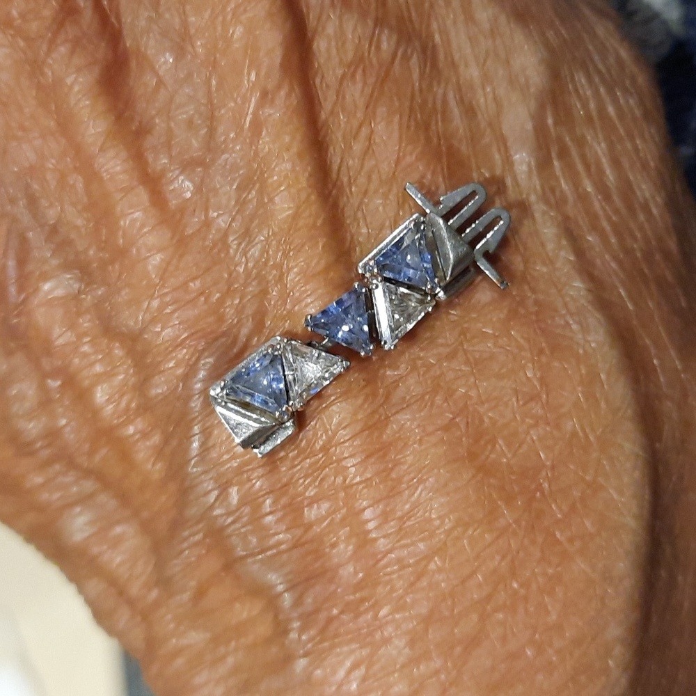 AUTHENTIC GENUINE SWAROVSKI "MATRIX"  tennis bracelet EXTENDER ONLY 🩵